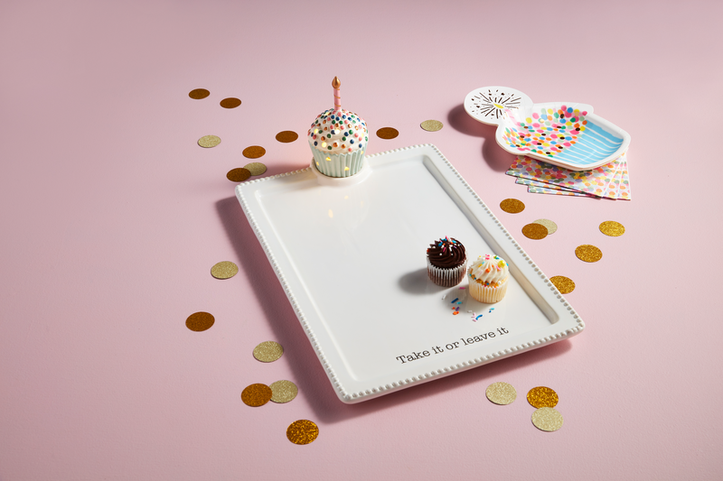 MUD PIE CUPCAKE LIGHT-UP SITTER