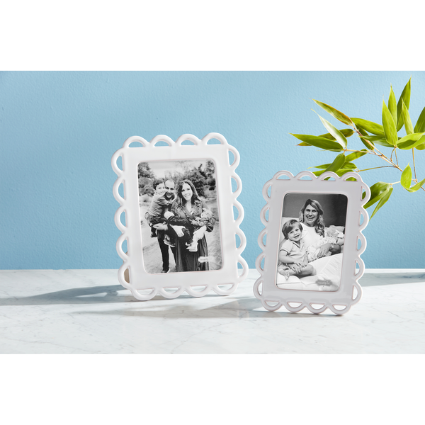 MUD PIE SMALL CERAMIC SCALLOP FRAME