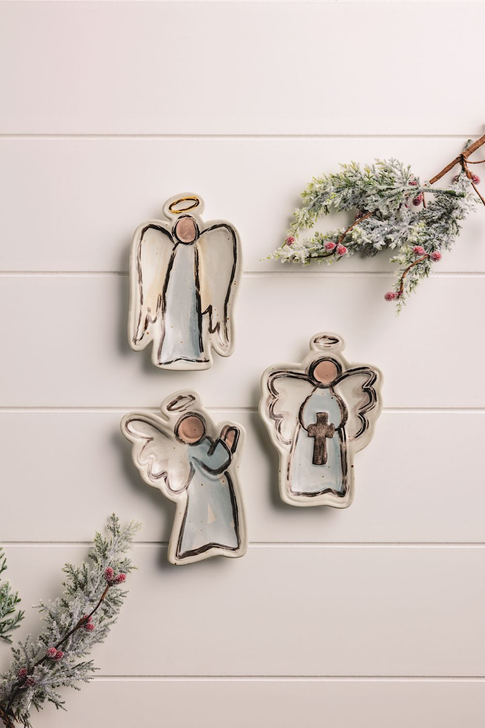 MUD PIE ANGEL WITH CROSS TIDBIT DISH