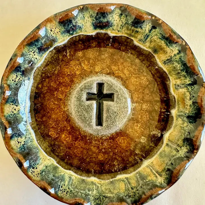 Down To Earth Pottery Icon Dish Cross