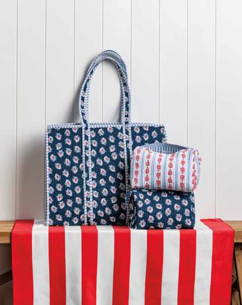 MUD PIE NAVY AMERICANA BLOCK PRINT CASE