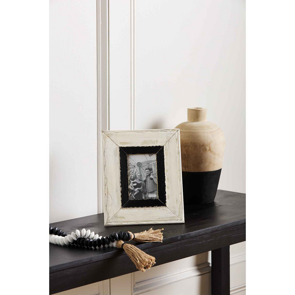 MUD PIE SMALL WHITE AND BLACK PICTURE FRAME