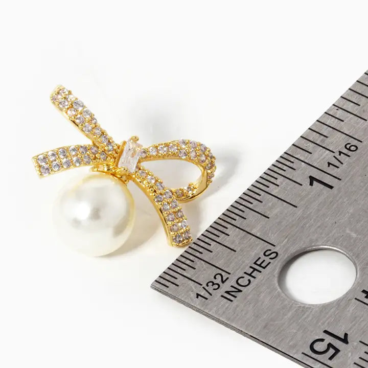 Ohbooba Design Freshwater Pearl Ribbon Stud Earrings