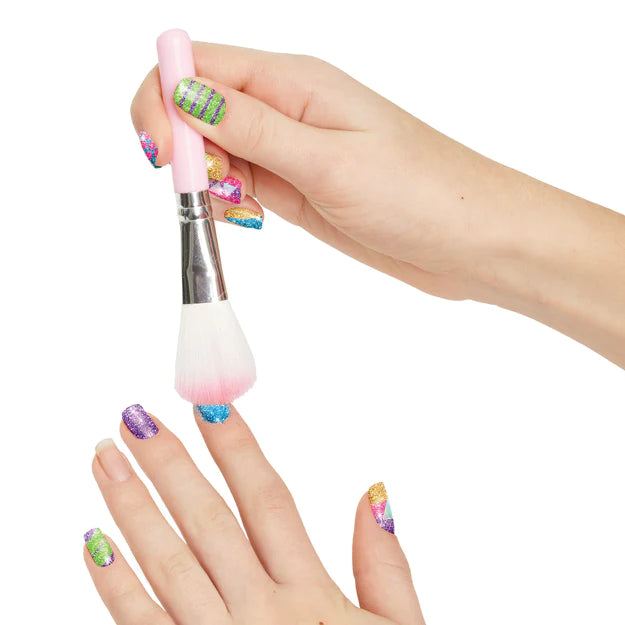 MAKE IT REAL PARTY NAILS: GLITTER NAIL STUDIO