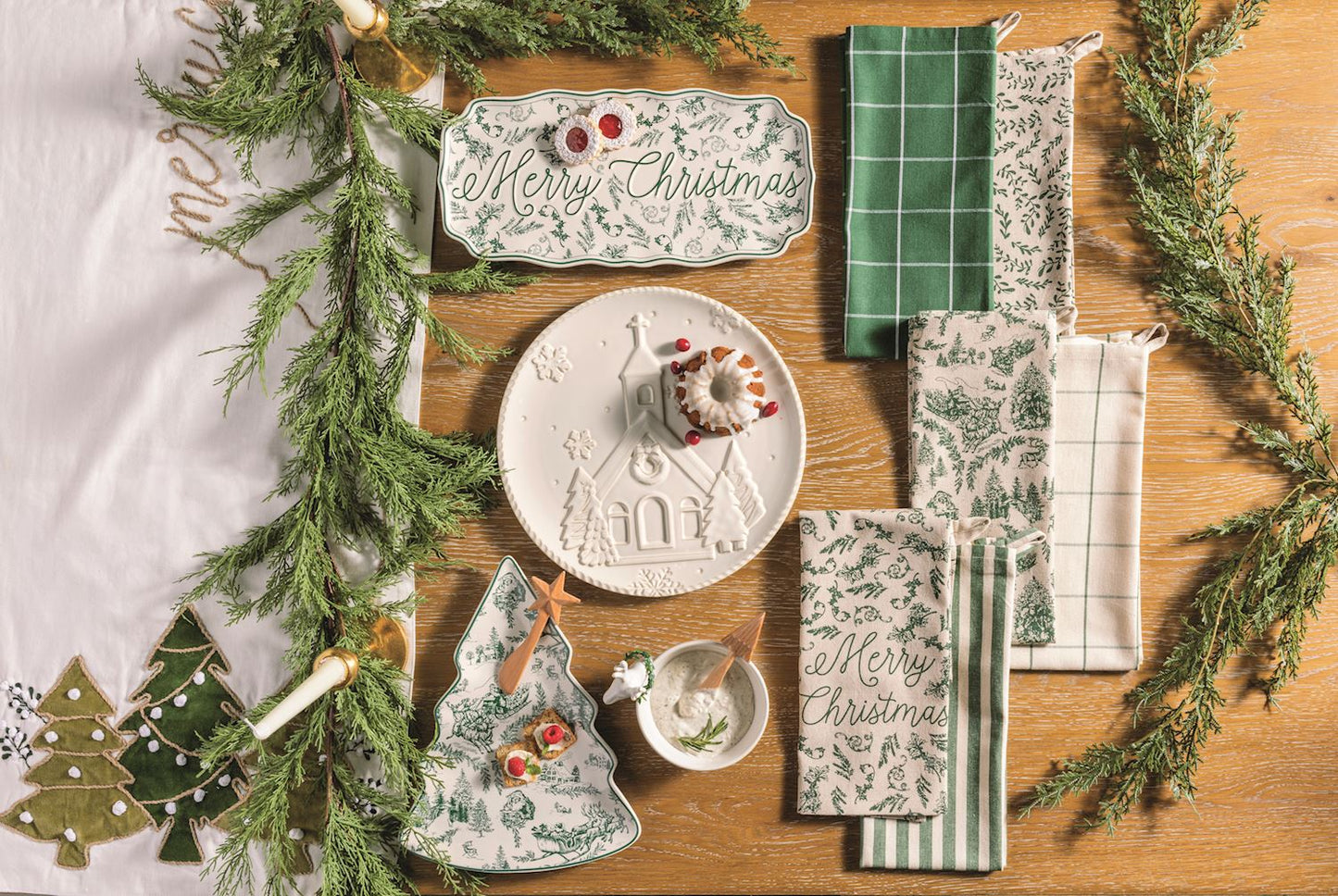 Mud Pie Merry Christmas Green Toile Tray