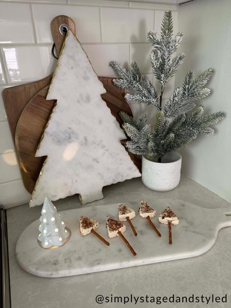 MUD PIE TREE COLOR CHANGE LIGHT-UP SITTER