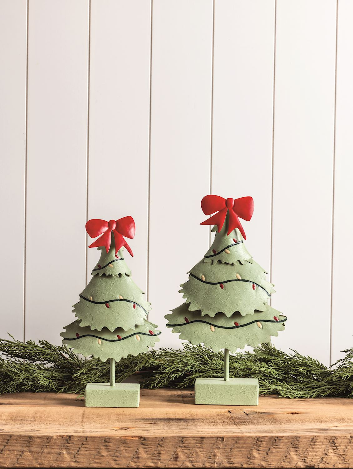 MUD PIE LARGE FARM TREE SITTER