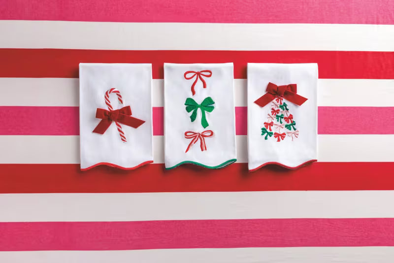MUD PIE BOW TREE SCALLOP EMBROIDERED TOWEL