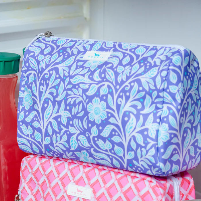 SCOUT PACKIN' HEAT TOILETRY BAG-GARDEN GATE