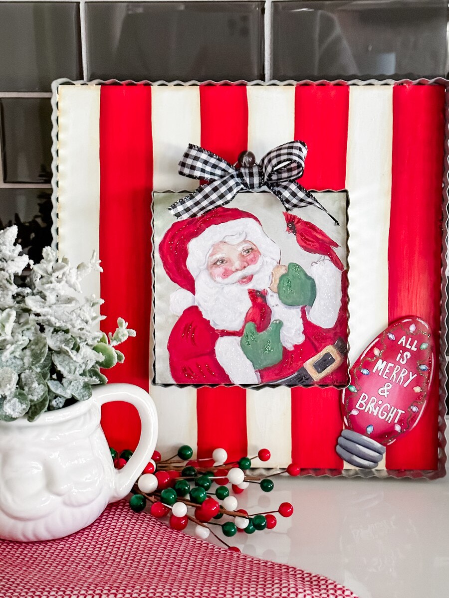 The Round Top Collection Mini Gallery Sharing Santa