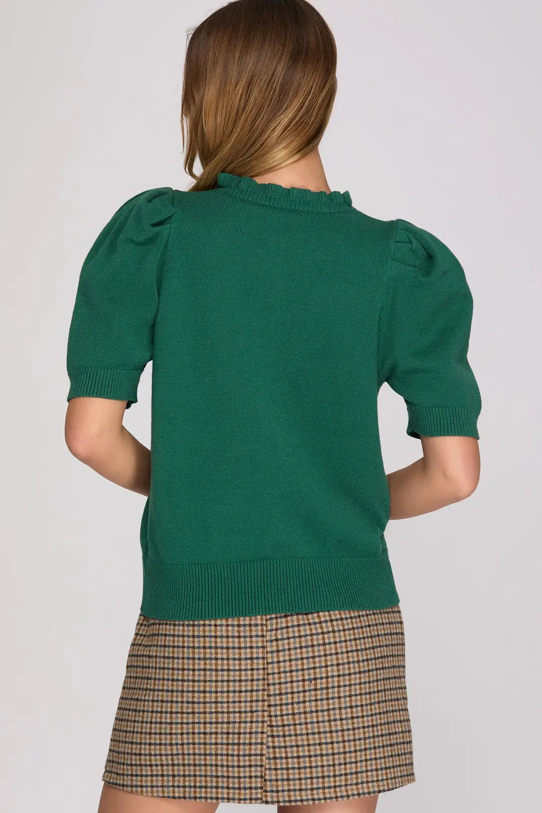 SHE + SKY SHORT SLEEVE RUFFLED NECK SWEATER TOP