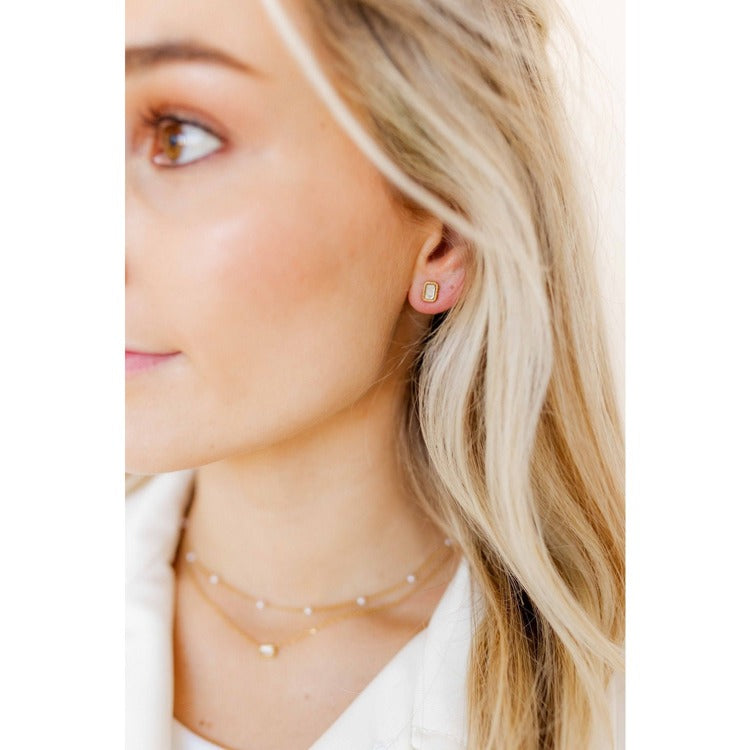 LINNY CO Screwback Stud Earrings - Madison Gold Clear