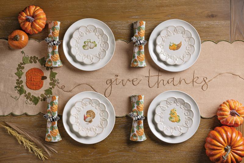 MUD PIE METAL PUMPKIN NAPKIN RINGS