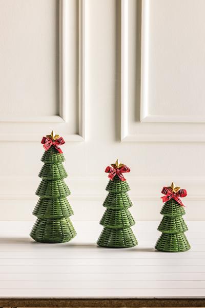 MUD PIE LARGE WICKER RESIN TREE SITTER