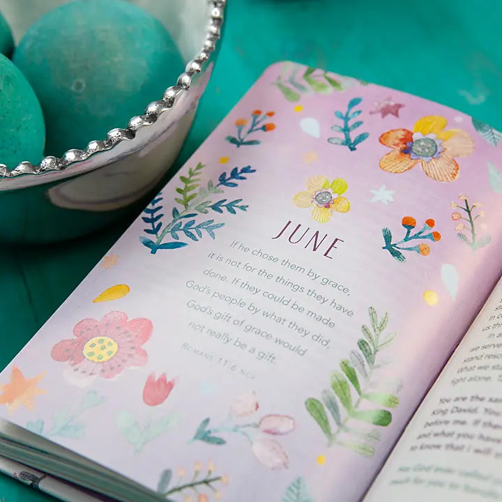 Amazing Grace (Yearlong Devotional)