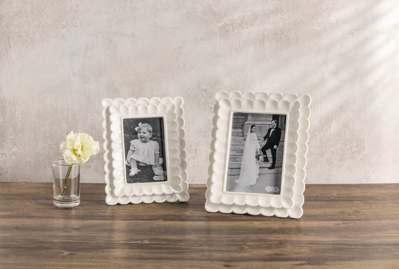 MUD PIE LARGE SCALLOPED FRAME