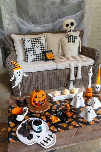 MUD PIE GHOST TIN SITTER