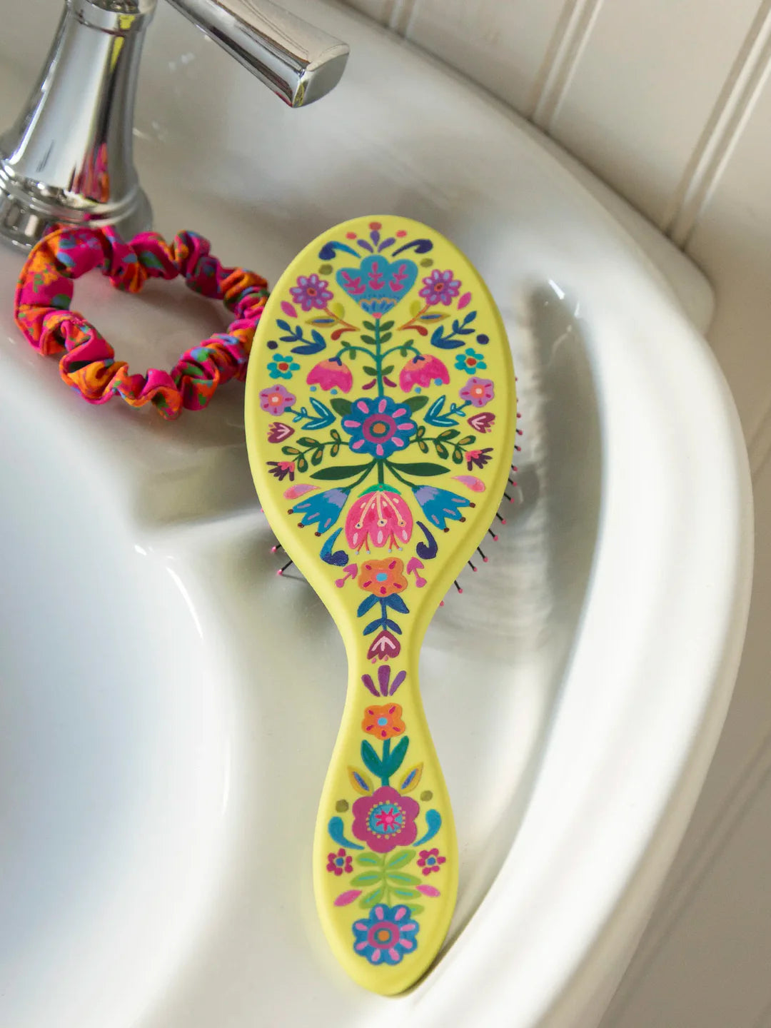 Natural Life Wet / Dry Detangling Hairbrush-Chartreuse