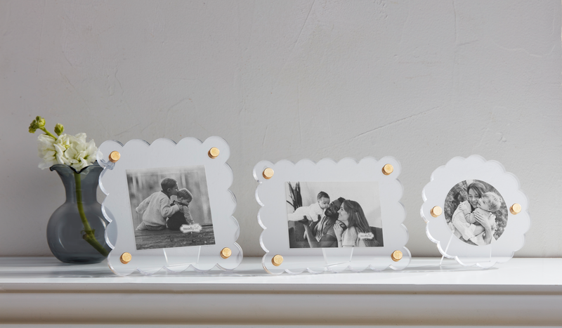 MUD PIE RECTANGLE SCALLOP ACRYLIC FRAME