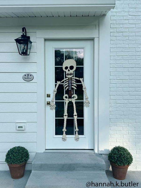 MUD PIE SKELETON HALLOWEEN DOOR HANGER