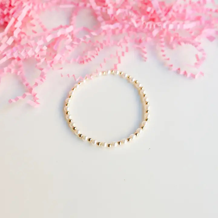 Beaded Blondes Luci Pearl Bracelet in Gold