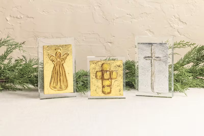 MUD PIE SILVER CROSS ACRYLIC PLAQUE