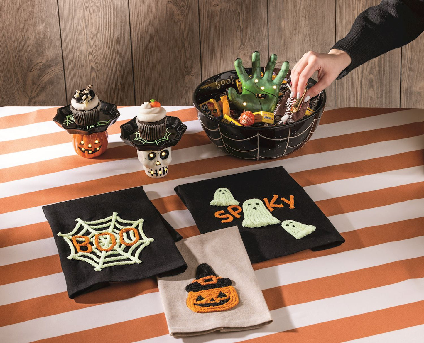 Mud Pie Halloween Glow Rope Towels