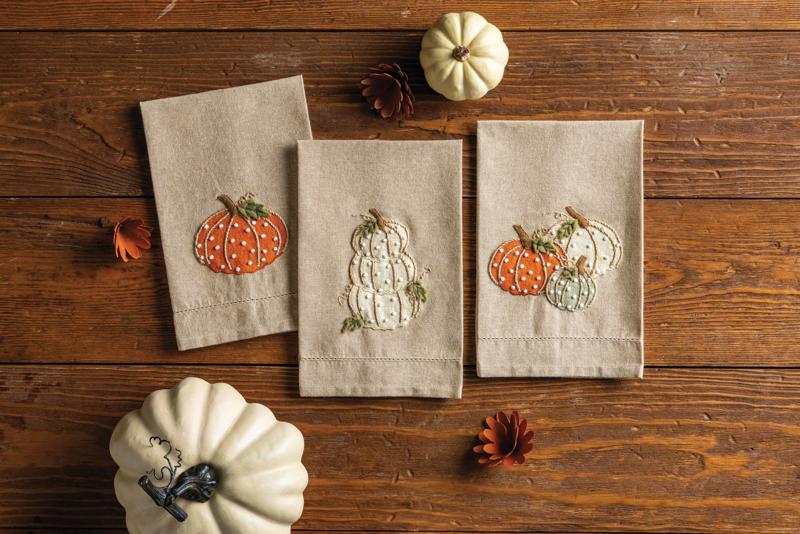 MUD PIE ORANGE PUMPKIN FRENCH KNOT TOWEL