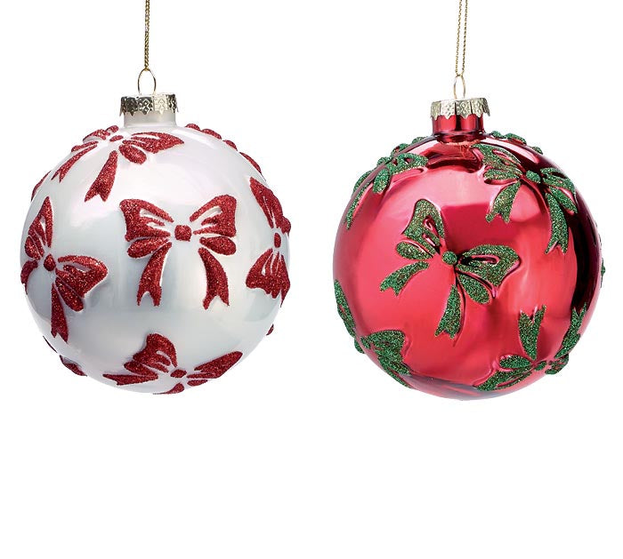 burton + BURTON GLASS ORNAMENT ROUND WITH BOWS