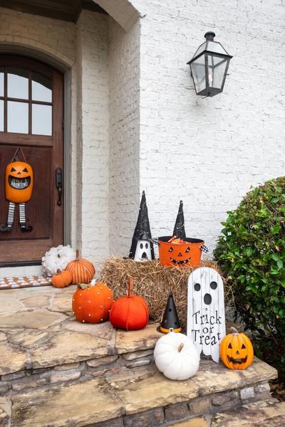 MUD PIE GHOST LIGHT-UP DOOR HANGER