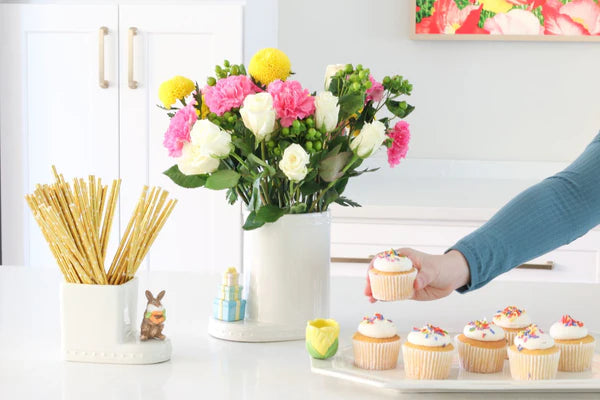 nora fleming tiptoe thru 'em (tulip)