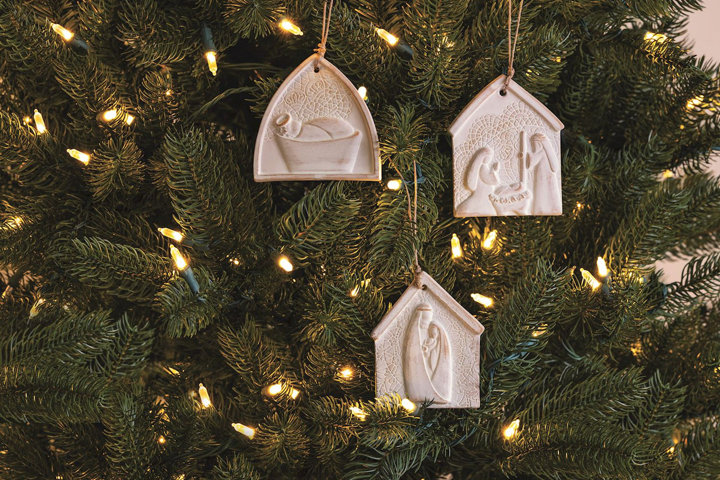 MUD PIE FAMILY EMBRACE NATIVITY LACE ORNAMENT