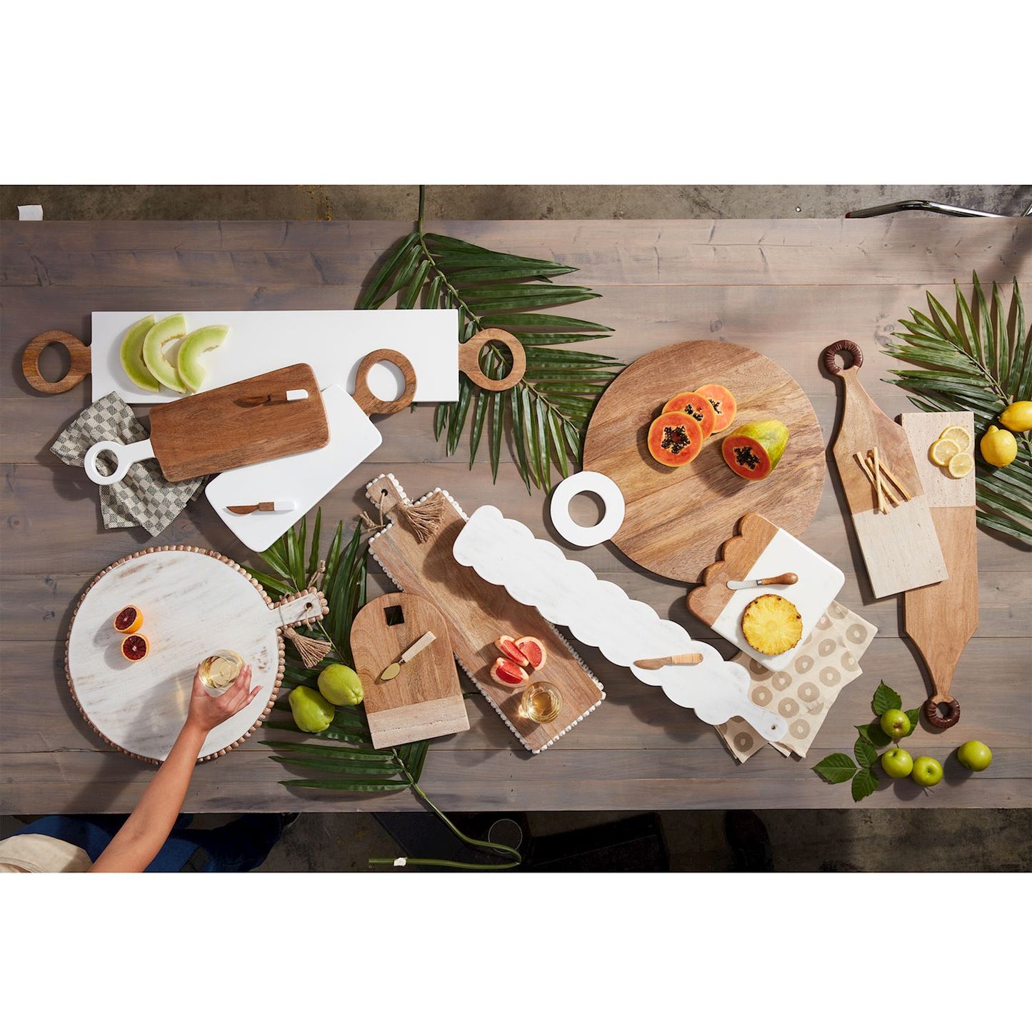 MUD PIE SCALLOP LONG BOARD SET