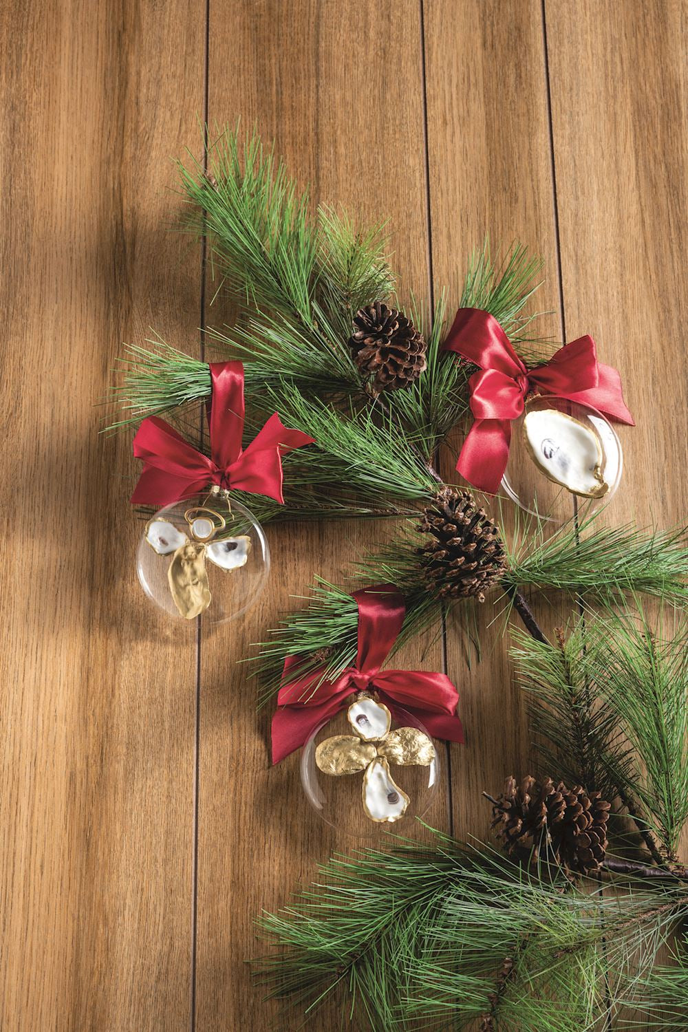 MUD PIE ANGEL GLASS OYSTER ORNAMENT