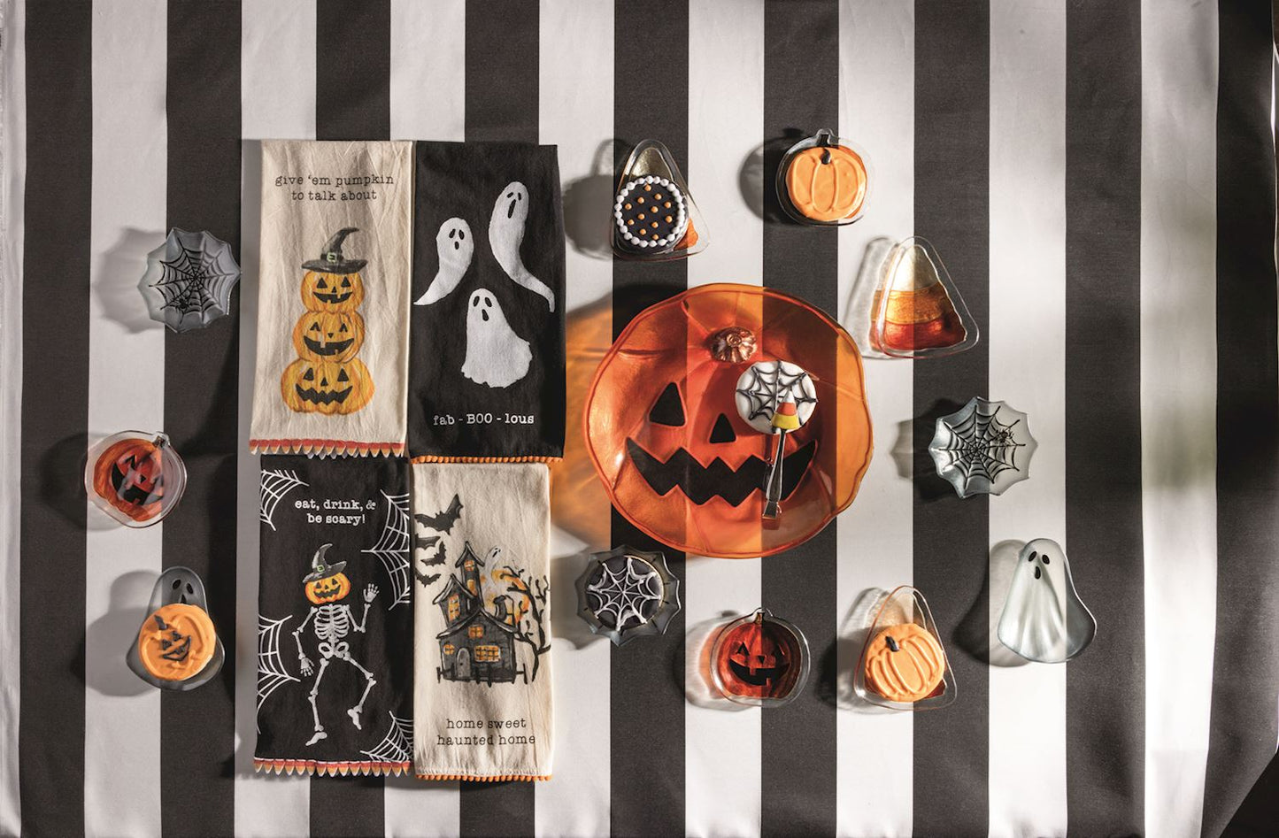 Mud Pie  Halloween Tidbit Plates