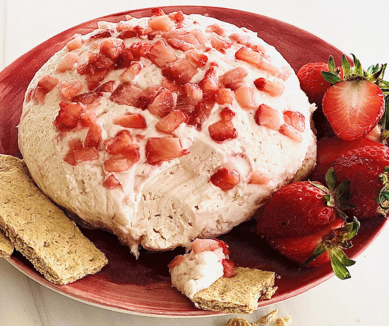 CARMIE'S KITCHEN STRAWBERRIES N' CREAM CHEESECAKE DIP