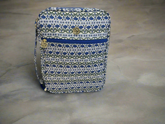 Mary Square Floral Foulard Navy Bible Cover