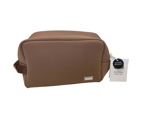 Kusshi Neoprene Dopp Kit Chocolate/Pearl Blue