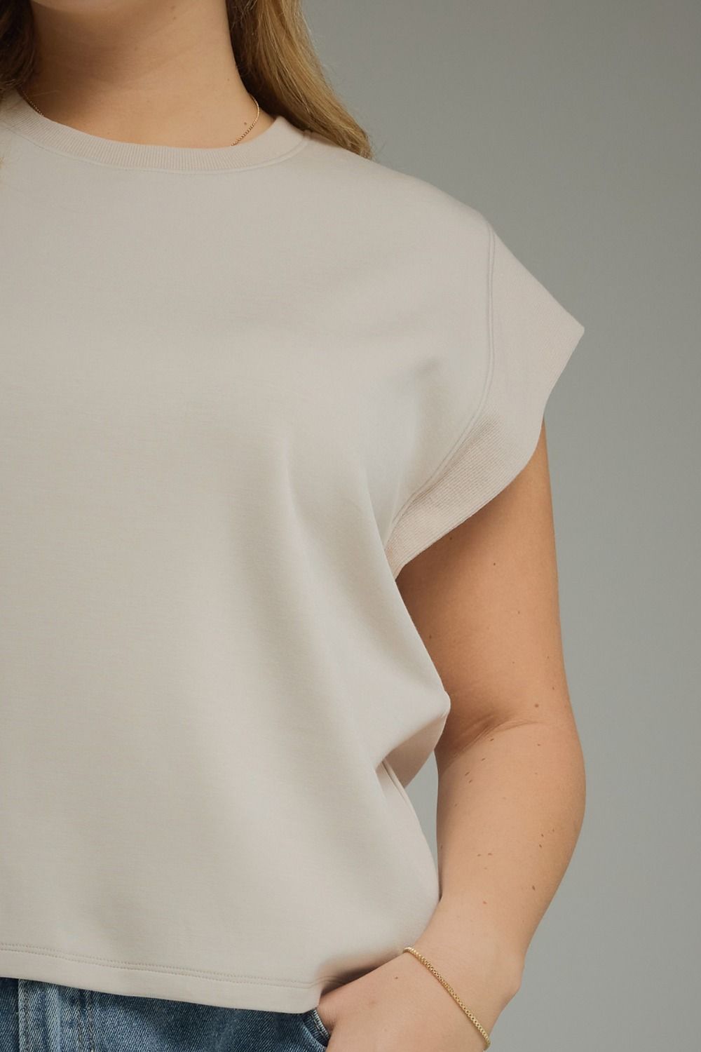 Entro Solid Round Neck Cap Sleeve Top