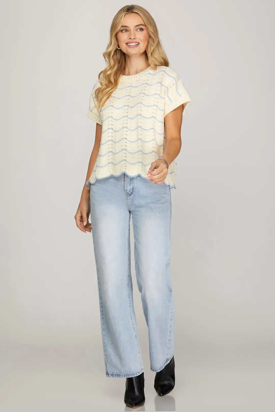 SHE + SKY DROP SHORT SLEEVE SCALLOP STRIPED PATTERN KNIT SWEATER TOP