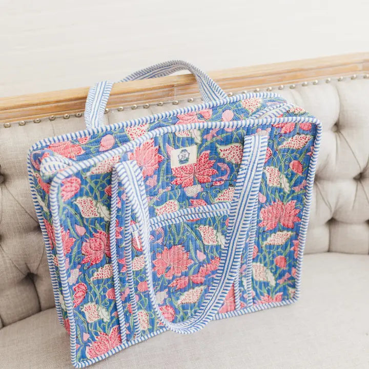Heart of Grace Seascape | Large Quilted Zipper Tote Bag
