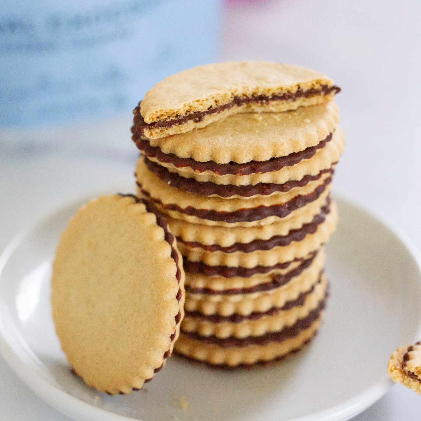 DEWEY'S BAKERY ORIGINAL CHOCOLATE DEWZIES LAYERED COOKIES