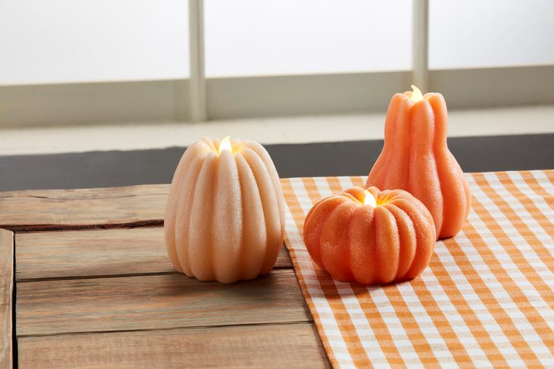 MUD PIE DARK ORANGE PUMPKIN FLAMELESS CANDLE