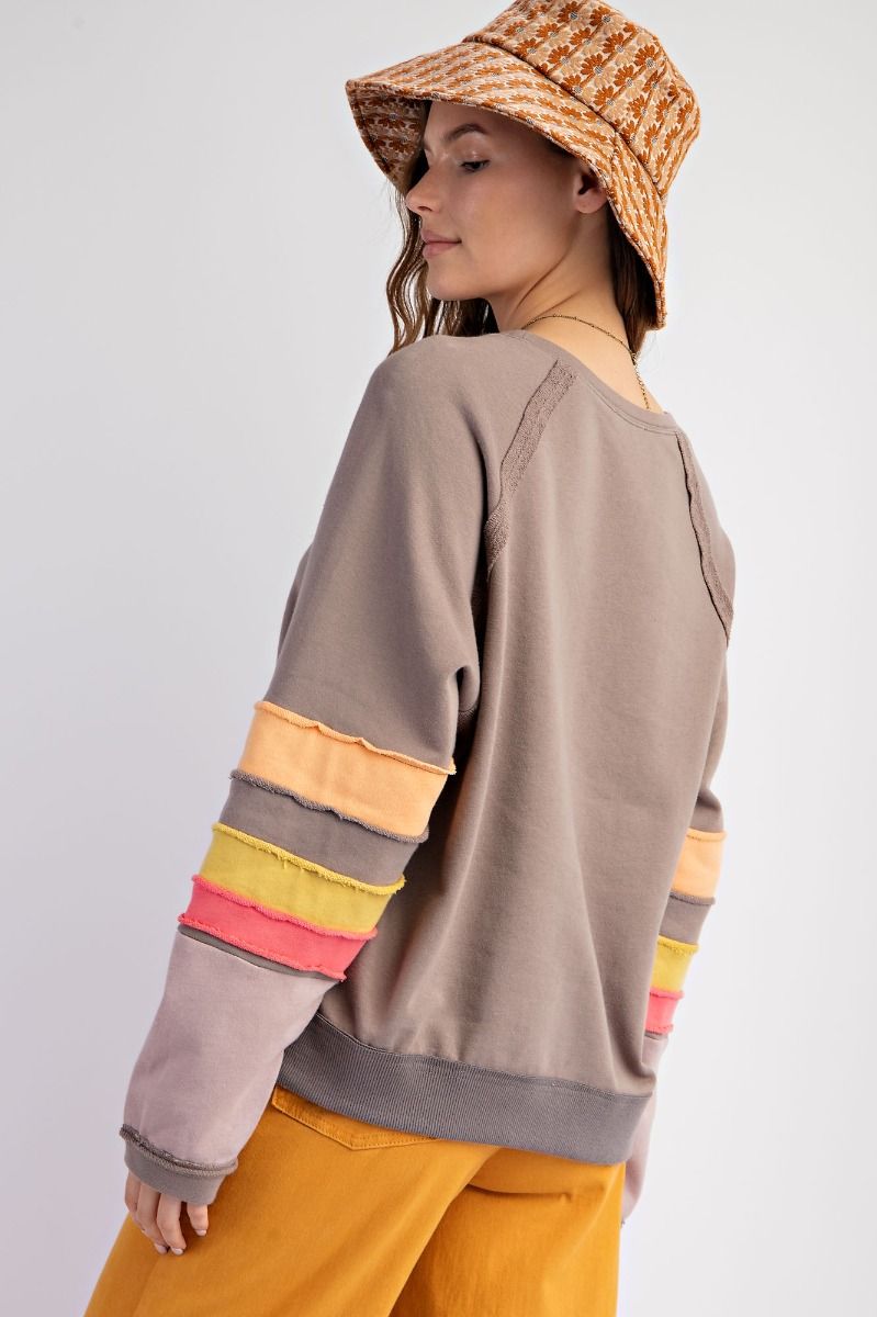 EASEL COLOR BLOCKED AND RAW EDGES TOP-MOCHA