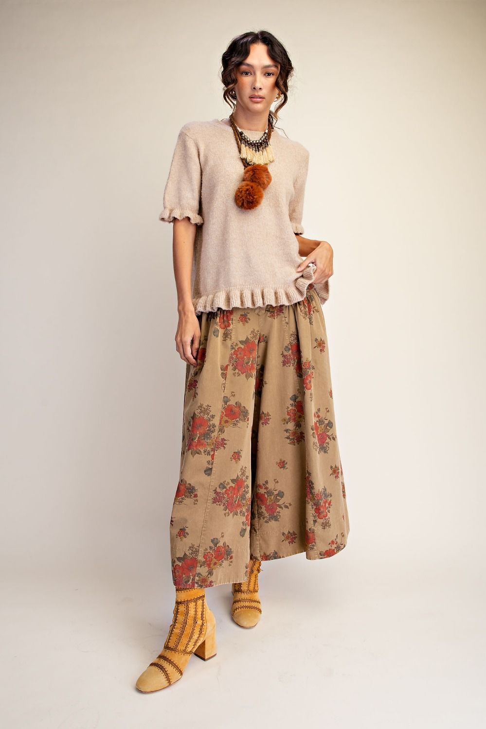 EASEL SHORT SLVS KNITTED SWEATER