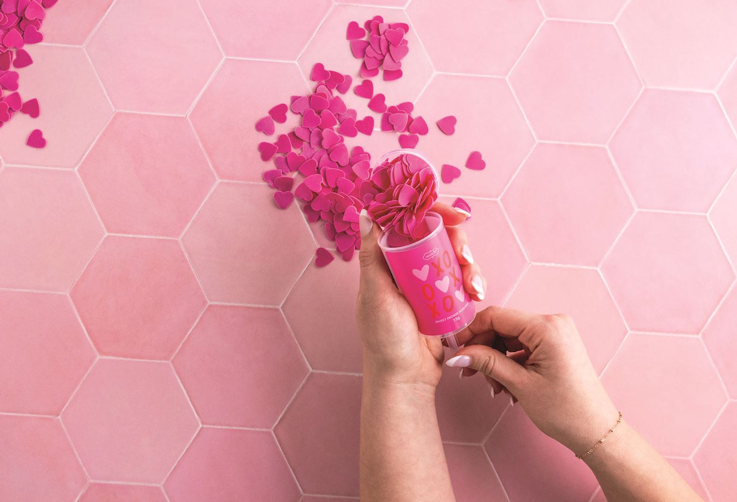 Mud Pie  Valentine's Bath Confetti Poppers