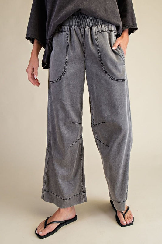 EASEL SMOCKED WAIST WASHED CHAMBRAY DENIM PANTS-BLACK DENIM