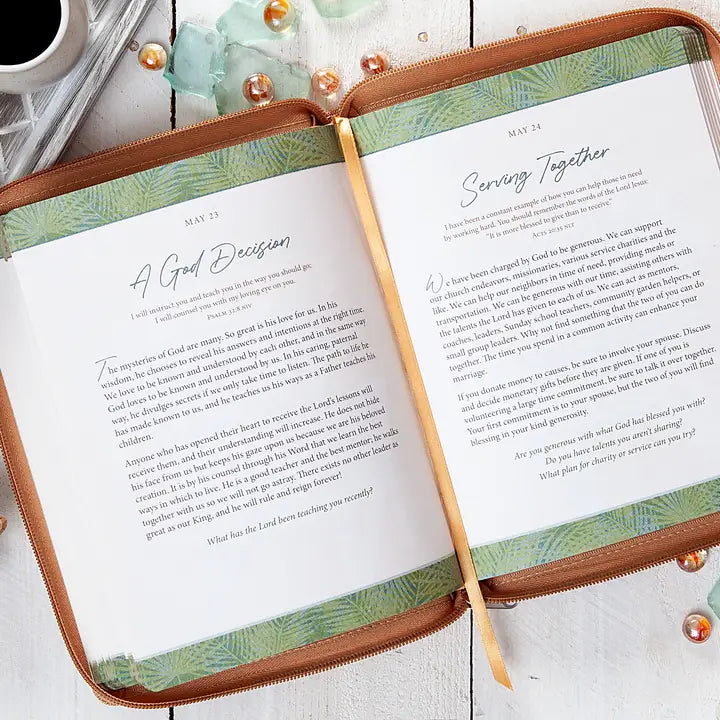 Strength For Today For Couples (Zippered Devotional)