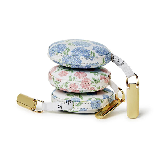 TWO'S COMPANY HYDRANGEA PRINT MEASURING TAPE