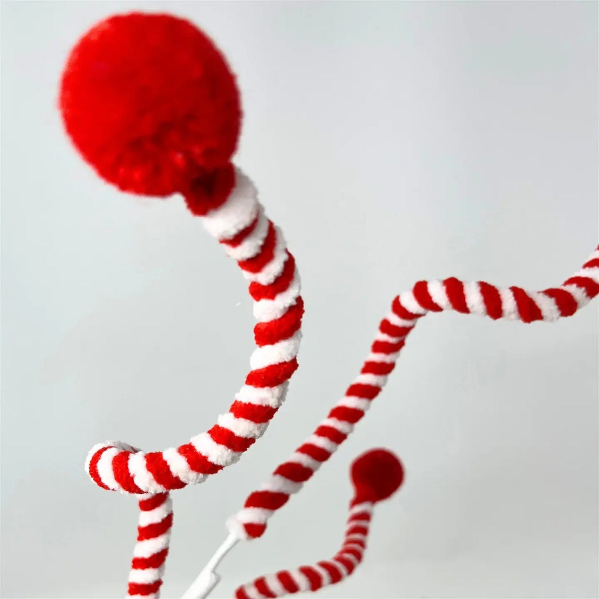 David Christopher's Chenille Curly Spray w/ Pom Poms 32"